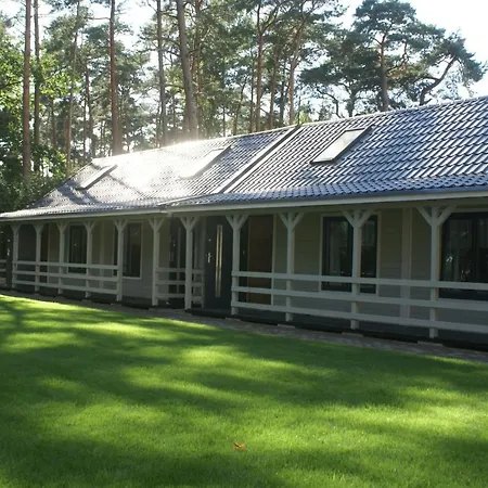 Diuna Letniskowe 롯지 *